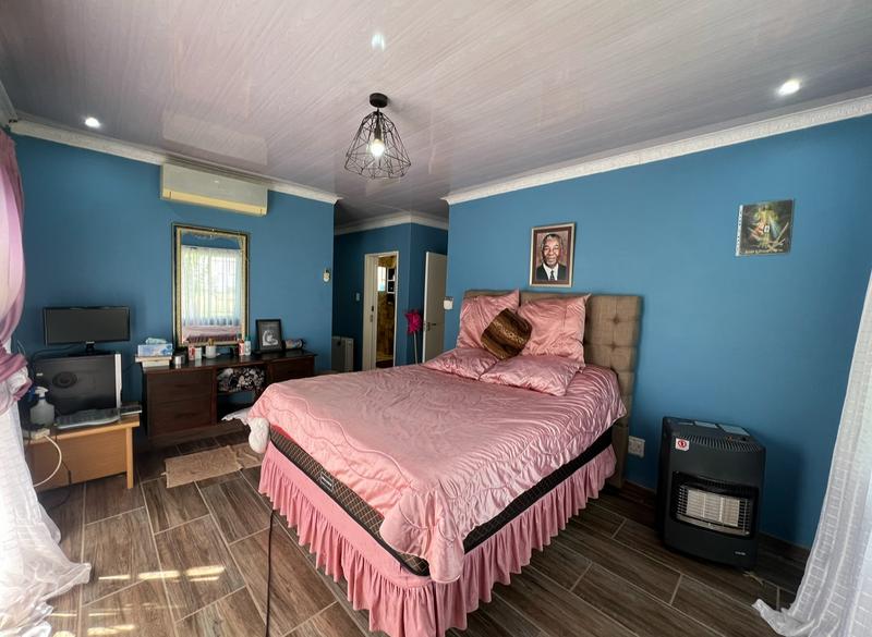 To Let 4 Bedroom Property for Rent in Kathu Northern Cape